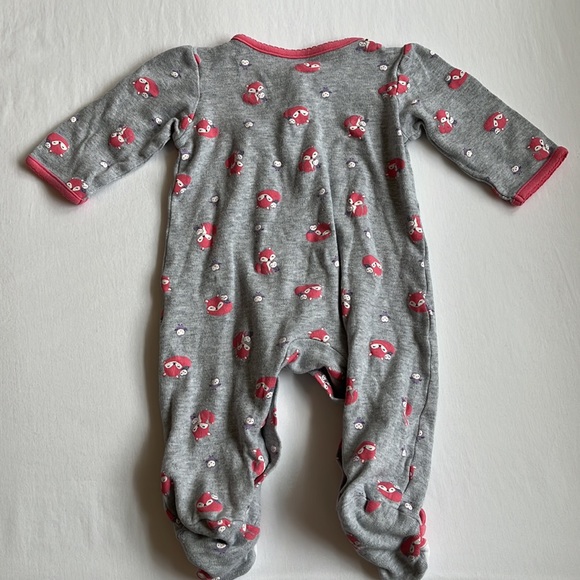 Bundle of 3 Carter's Baby Girl's Footed Pajamas Size 6 Months - Picture 5 of 15